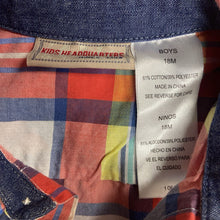 Load image into Gallery viewer, Plaid button down shirt

