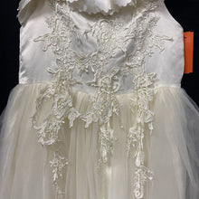 Load image into Gallery viewer, Tulle Flower Formal Dress (NEW)
