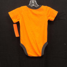 Load image into Gallery viewer, &quot;Daddy&#39;s Little Man&quot; Onesie
