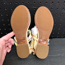 Load image into Gallery viewer, Girls Painted Petals Wylie Sandals (NEW)
