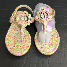 Load image into Gallery viewer, Girls Painted Petals Wylie Sandals (NEW)
