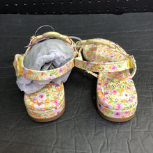 Load image into Gallery viewer, Girls Painted Petals Wylie Sandals (NEW)
