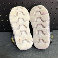Load image into Gallery viewer, Boys Light Up Sandals
