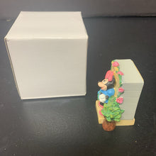 Load image into Gallery viewer, Disney Magic Thimble Collection Minnie Mouse Figurine
