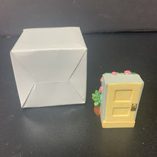 Load image into Gallery viewer, Lenox Magic Thimble Collection Minnie Mouse Figurine
