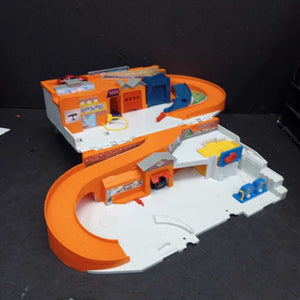 Sto & Go Car Raceway Track w/Cars