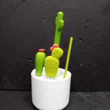 Load image into Gallery viewer, Cacti Bottle Cleaning Brush Set
