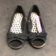 Load image into Gallery viewer, Girls Wedge Shoes
