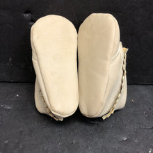 Load image into Gallery viewer, Boys Moccasin Shoes
