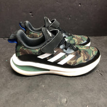 Load image into Gallery viewer, Boys Camo Sneakers
