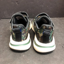 Load image into Gallery viewer, Boys Camo Sneakers
