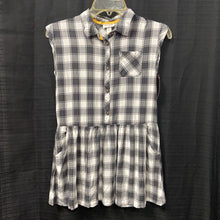 Load image into Gallery viewer, Plaid Button Top

