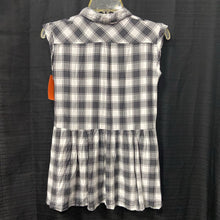 Load image into Gallery viewer, Plaid Button Top
