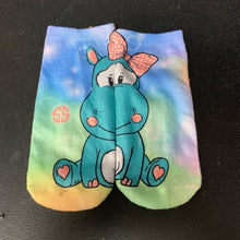 Load image into Gallery viewer, Girls Hippo Socks
