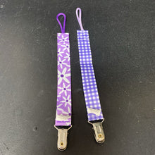 Load image into Gallery viewer, 2pk Pacifier Clips
