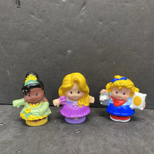 Load image into Gallery viewer, Little People 7pk Princesses
