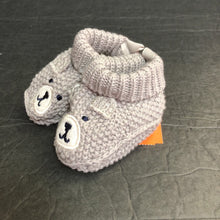 Load image into Gallery viewer, Boys Knit Bear Booties
