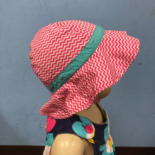 Load image into Gallery viewer, Girls Chevron Sun Hat
