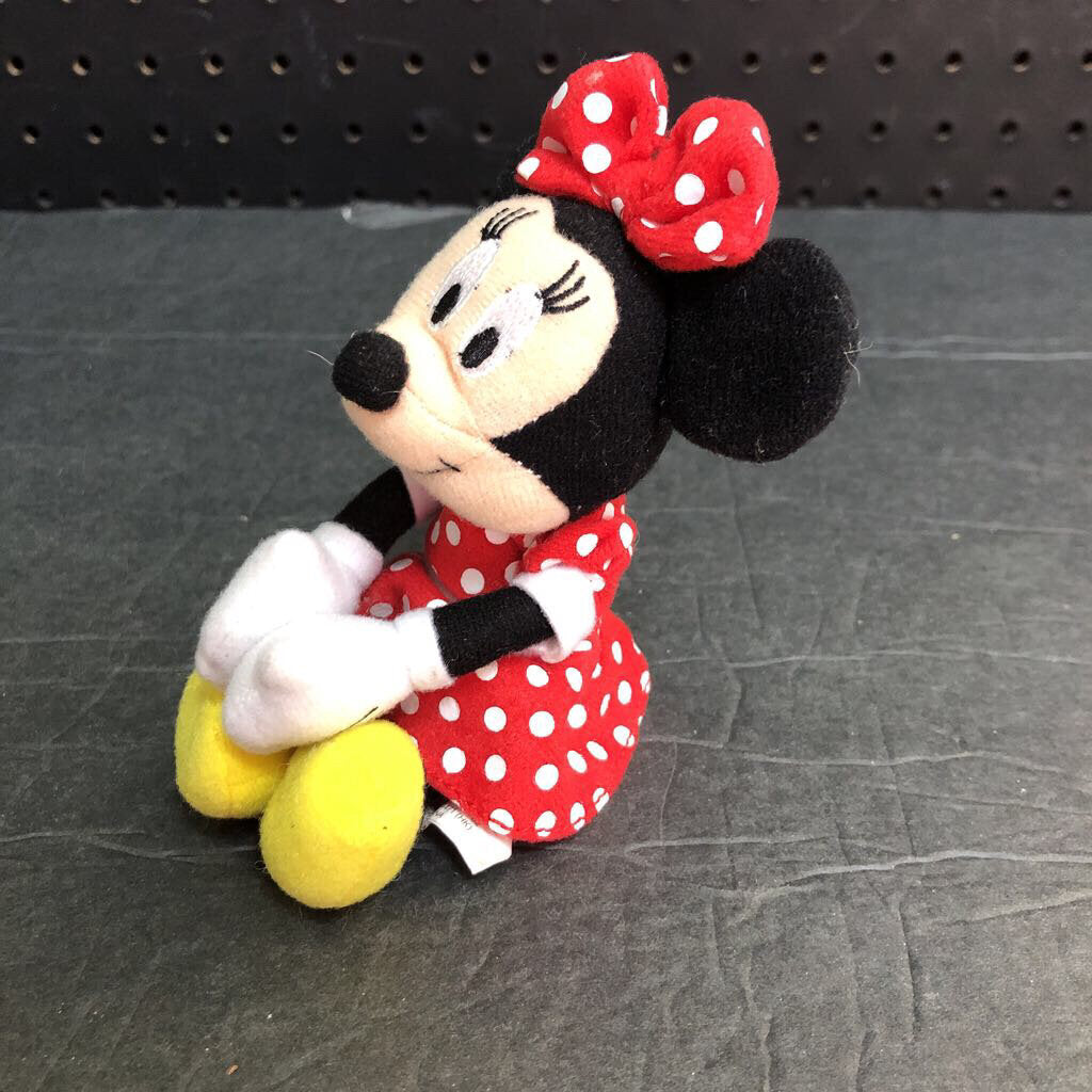 Minnie Mouse Plush w/Magnetic Hands