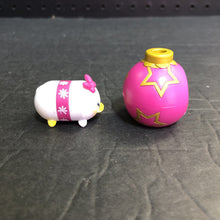 Load image into Gallery viewer, Disney Tsum Tsum Christmas Daisy Duck Figure w/Ornament
