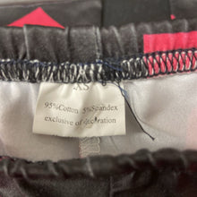 Load image into Gallery viewer, Heart Leggings
