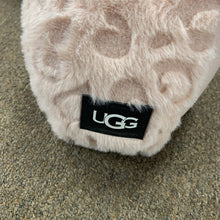 Load image into Gallery viewer, Armchair Pillow
