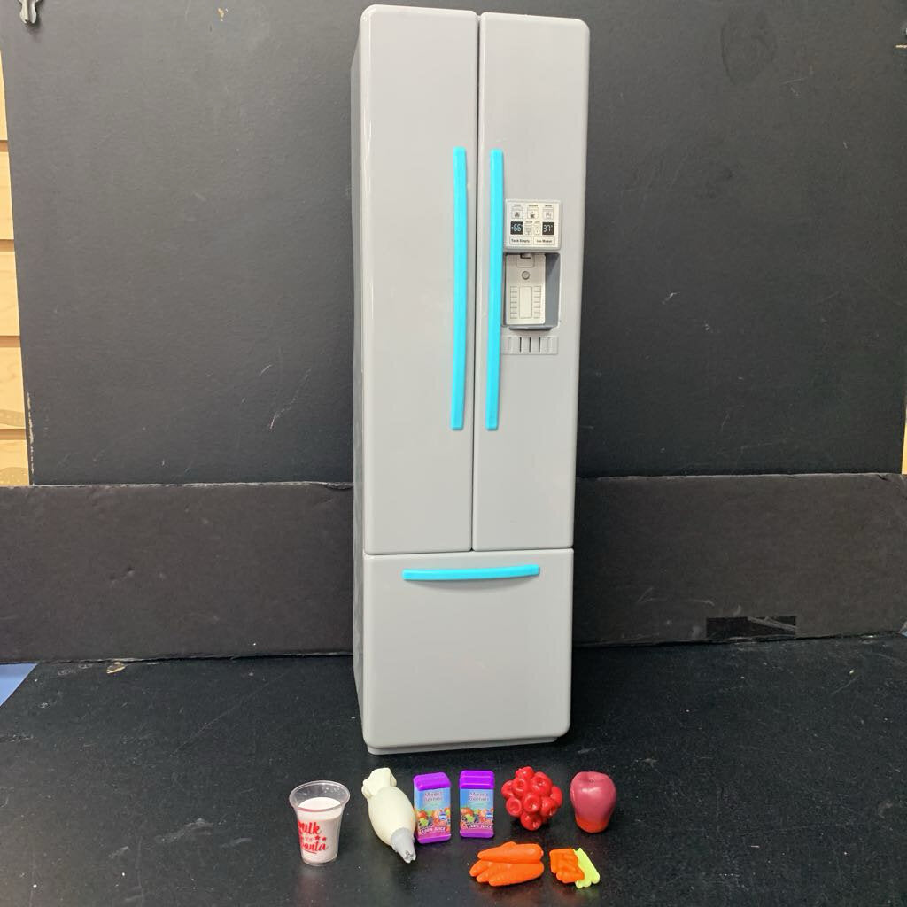 Refrigerator w/ Accessories for 18