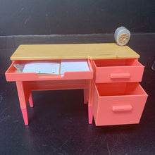 Load image into Gallery viewer, Teachers Desk for 18" Doll

