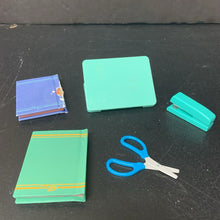 Load image into Gallery viewer, School Supplies for 18" Doll
