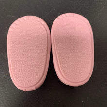 Load image into Gallery viewer, Shoes for 18&quot; Doll
