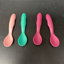 Load image into Gallery viewer, 4pk Spoons (Green Grown)
