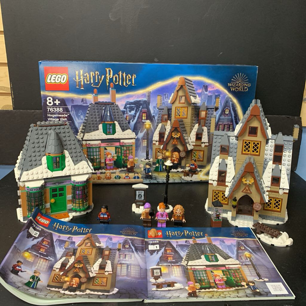 Harry Potter Hogsmeade Village Visit 76388 Set