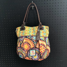 Load image into Gallery viewer, Flower Shoulder Bag
