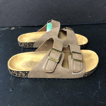 Load image into Gallery viewer, Boys Buckled Sandals
