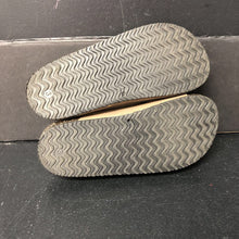 Load image into Gallery viewer, Boys Buckled Sandals
