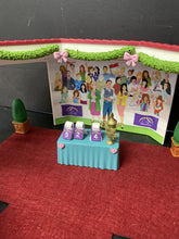 Load image into Gallery viewer, Horse Club Big Horse Show Playset 42466 w/ Accessories
