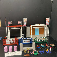 Load image into Gallery viewer, Horse Club Big Horse Show Playset 42160 w/ Accessories
