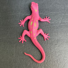 Load image into Gallery viewer, Squishy Gecko (Toy Major)
