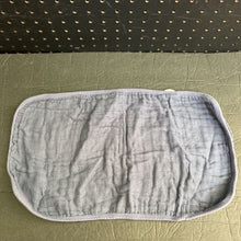 Load image into Gallery viewer, Muslin Burp Cloth (Natemia)
