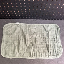 Load image into Gallery viewer, Muslin Burp Cloth (Natemia)
