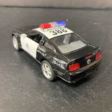 Load image into Gallery viewer, 2006 Ford Mustang GT Diecast Police Pullback Car
