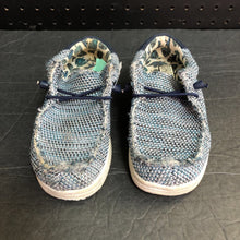 Load image into Gallery viewer, Boys Slip On Shoes (West Harris)
