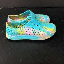 Load image into Gallery viewer, Girls Tie Dye Shoes
