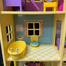 Load image into Gallery viewer, Lights &amp; Sounds Family Home Feature Playset w/ Accessories
