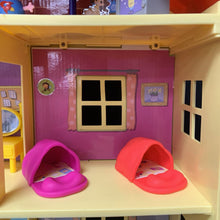 Load image into Gallery viewer, Lights &amp; Sounds Family Home Feature Playset w/ Accessories
