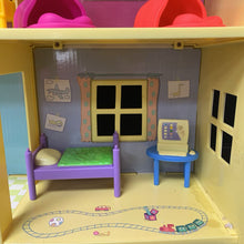 Load image into Gallery viewer, Lights &amp; Sounds Family Home Feature Playset w/ Accessories
