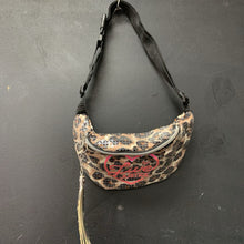 Load image into Gallery viewer, Sequin Belt Bag
