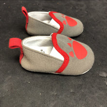 Load image into Gallery viewer, Boys Pawprint Shoes
