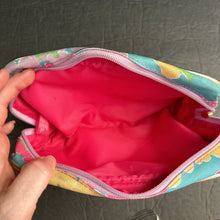 Load image into Gallery viewer, Flower Cosmetic Bag
