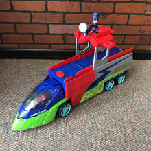 Load image into Gallery viewer, PJ Seeker Truck w/Figure
